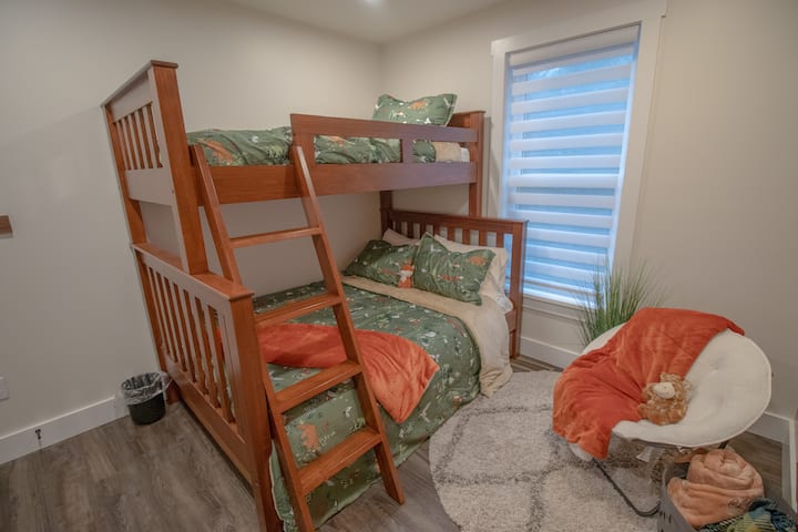 Camera dei bambini, piano principale