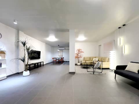 Detached three-story six-bedroom/200m walk to the subway saint louis, silom, sathon, Bangkok landmar