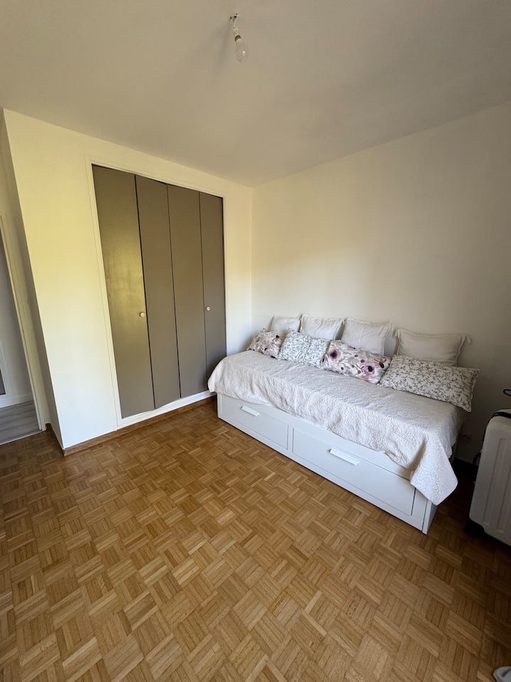 غرفة النوم 2