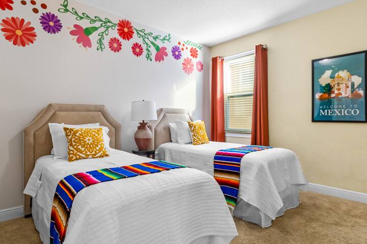 Dhomë në Meksikë, dy krevate tek, kati i dytë brenda një suite