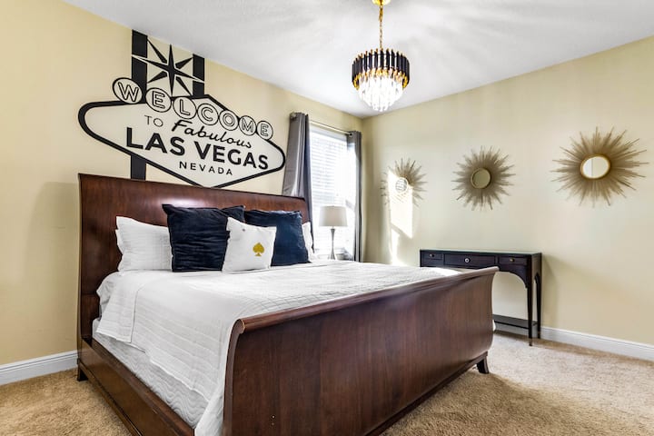 Madhësia "King" në katin e dytë brenda një suite 