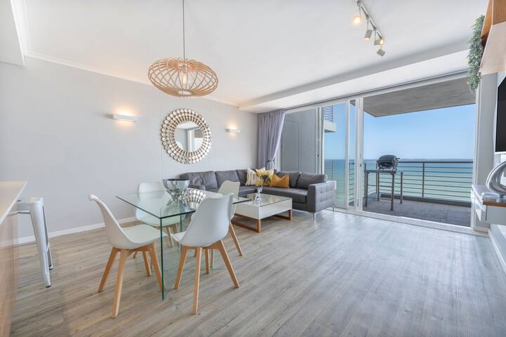 Horizon Bay 903 Fresh Beachfront Hideaway gallery image 4