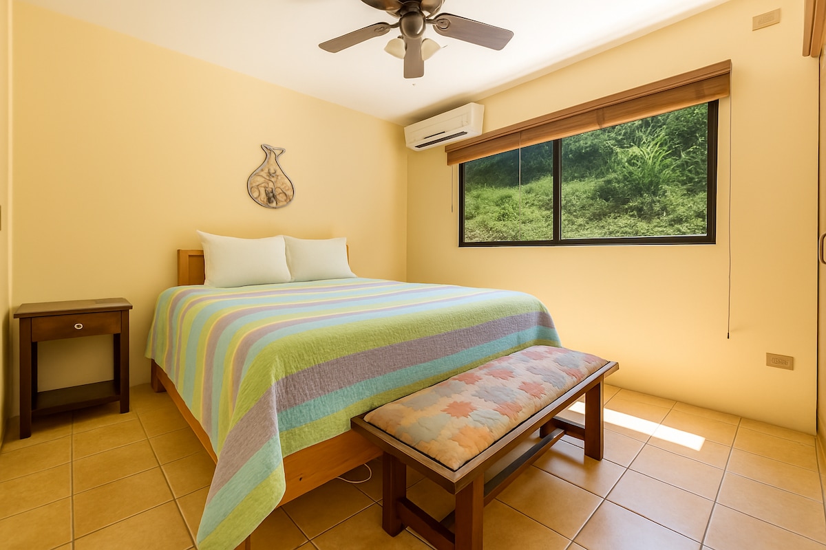 Ocean Escape 1BR w/ Pool, Near Playa Ocotal