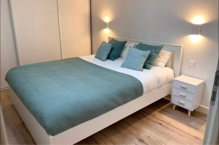 2. spavaća soba – pod – bračni krevet