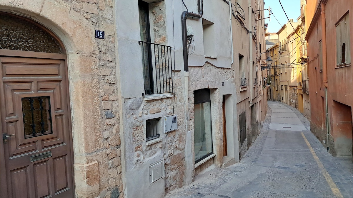 Casa Solans en el centro de Montblanc/Ruta del Císter - Lofts en alquiler  en Montblanc, Cataluña, España - Airbnb