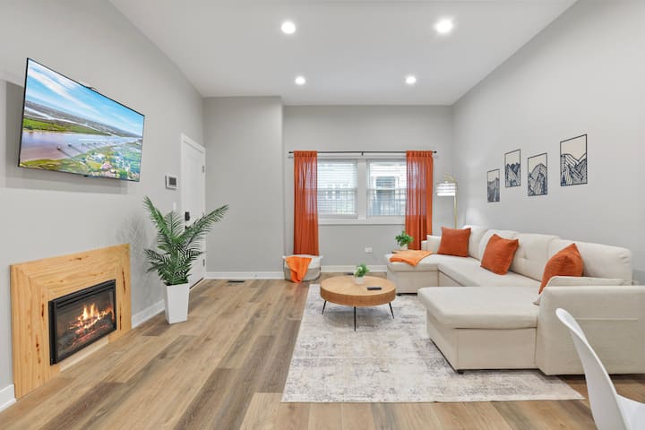 Artsy Chicago: 1 Bd/1 Bth - Fun Modern Space - Chicago, IL
