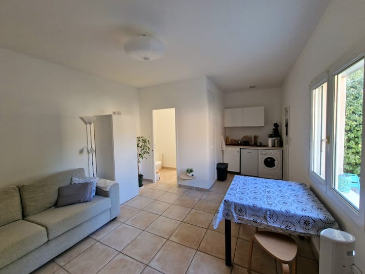 Le Studio D'enara – Indépendant & Espace Extérieur - Juvignac