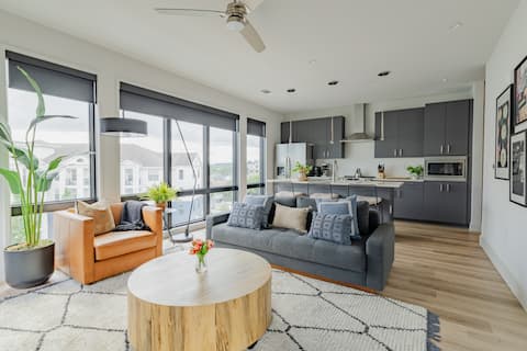 Omnia - Modern Luxe unit at The Odyssey!