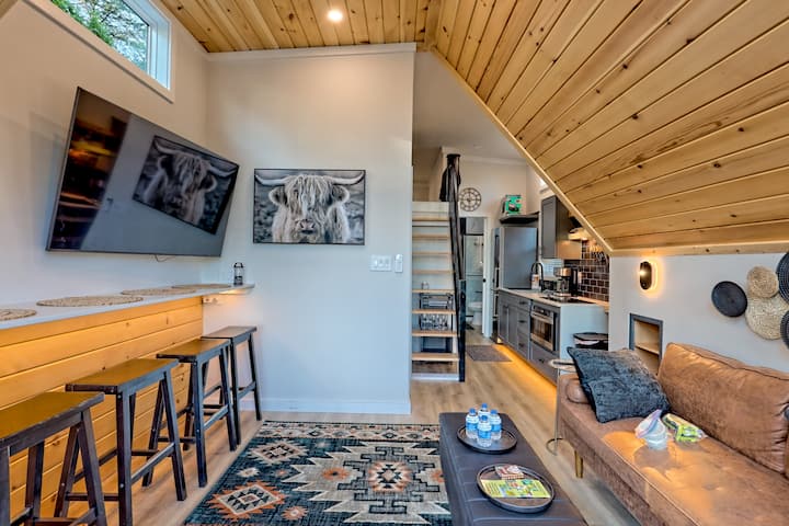 Rent All 3 Tiny Houses - Franklin, NC
