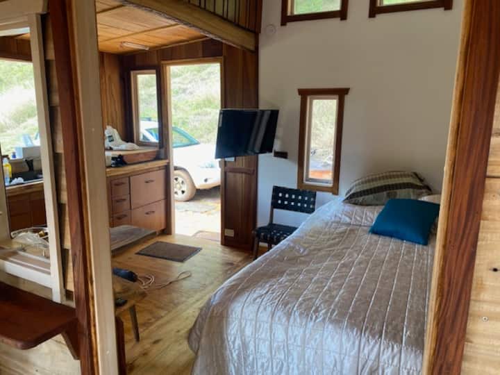 Eagles Rest. A Unique Mountain Retreat For Two. - Uki