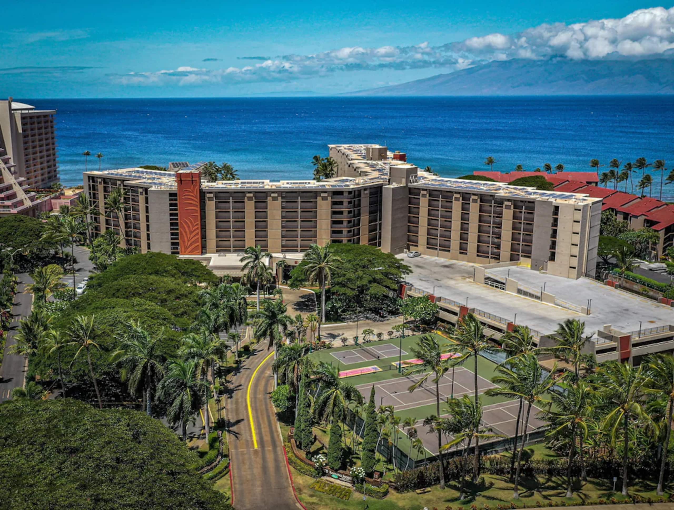 Condo in Lahaina · ★5.0 · Studio · 1 bed · 1 bath - Image 1