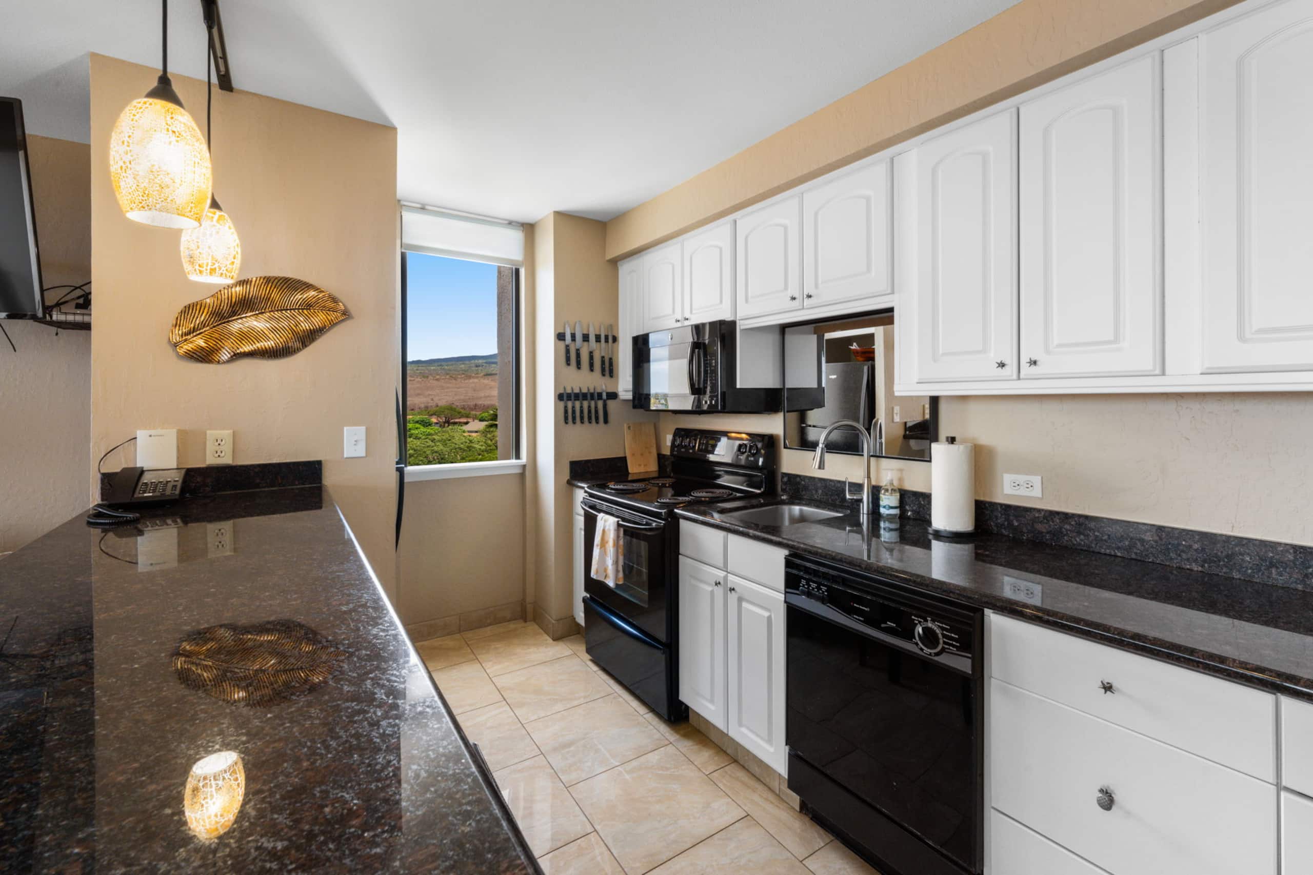 Condo in Lahaina · ★5.0 · Studio · 1 bed · 1 bath - Image 4