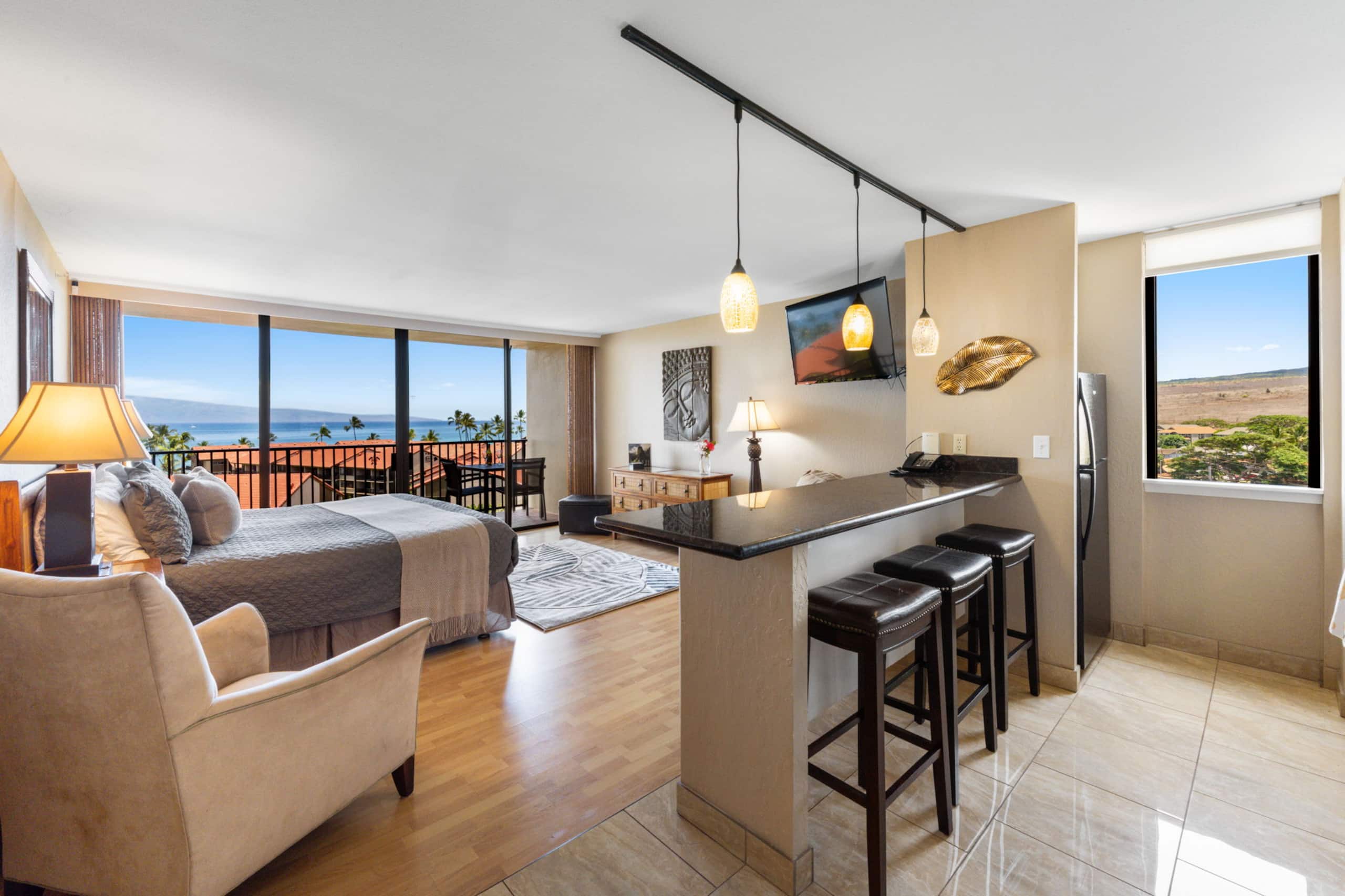 Condo in Lahaina · ★5.0 · Studio · 1 bed · 1 bath - Image 19