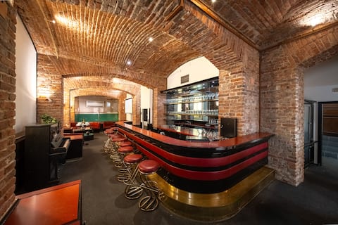 Party ClubHouse with Bar, Panoramic Pool & Sauna