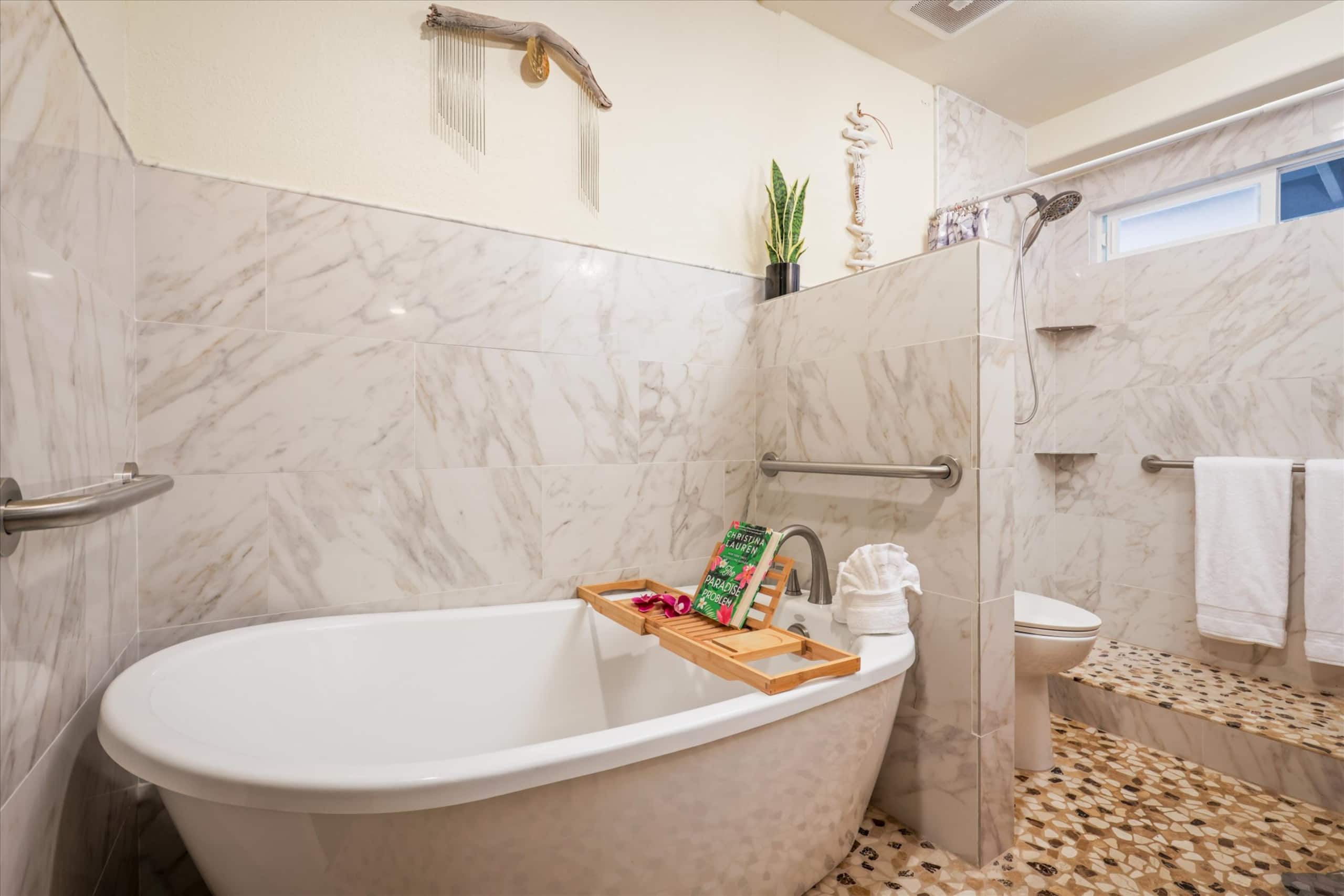 Home in Kailua-Kona · ★5.0 · 3 bedrooms · 4 beds · 2 private baths - Image 35