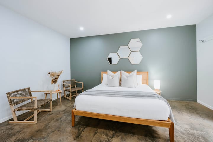 Schlafzimmer 1