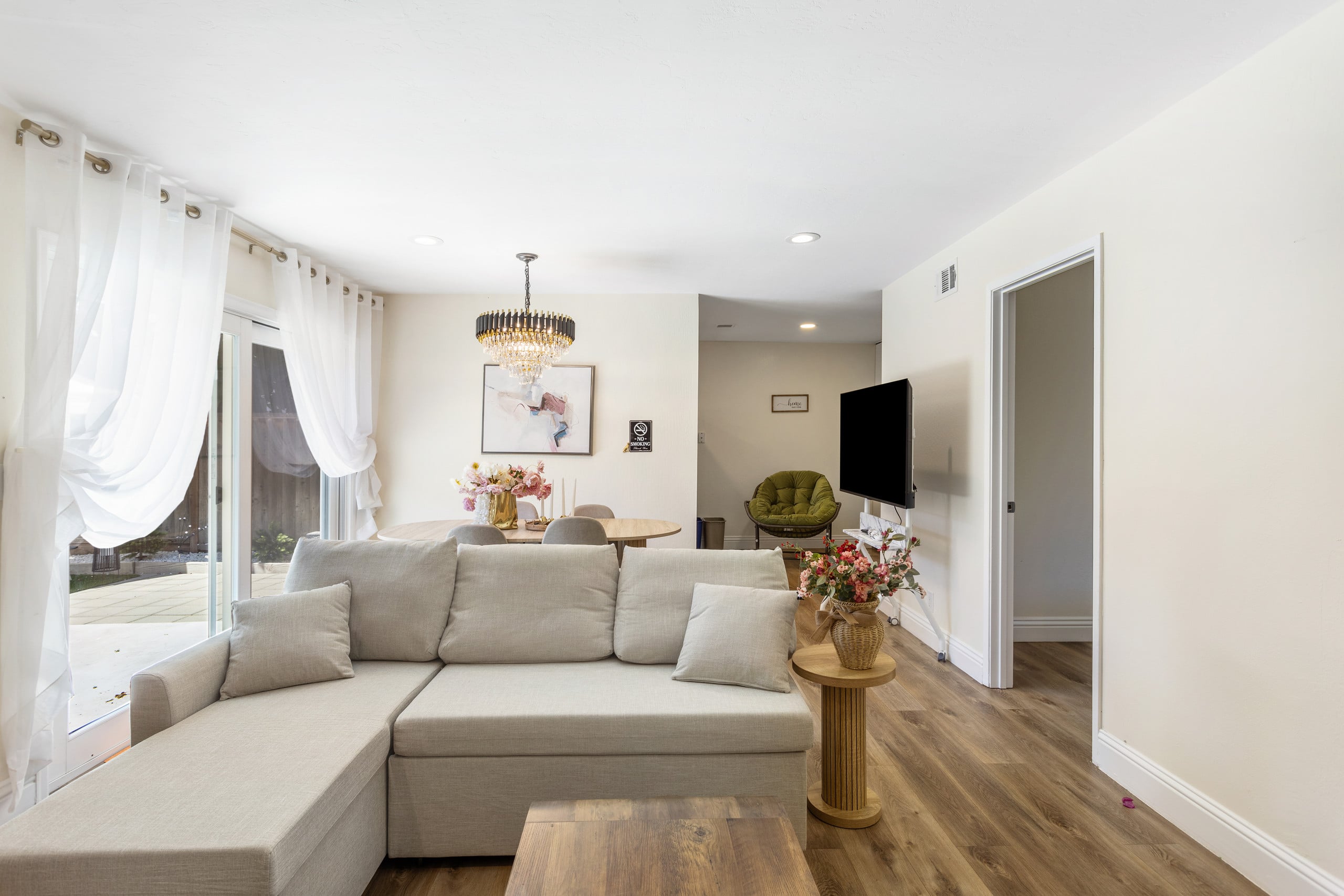 Peaceful 3BR Duplex, Private Yard, Near Tech Hubs - Photo 11