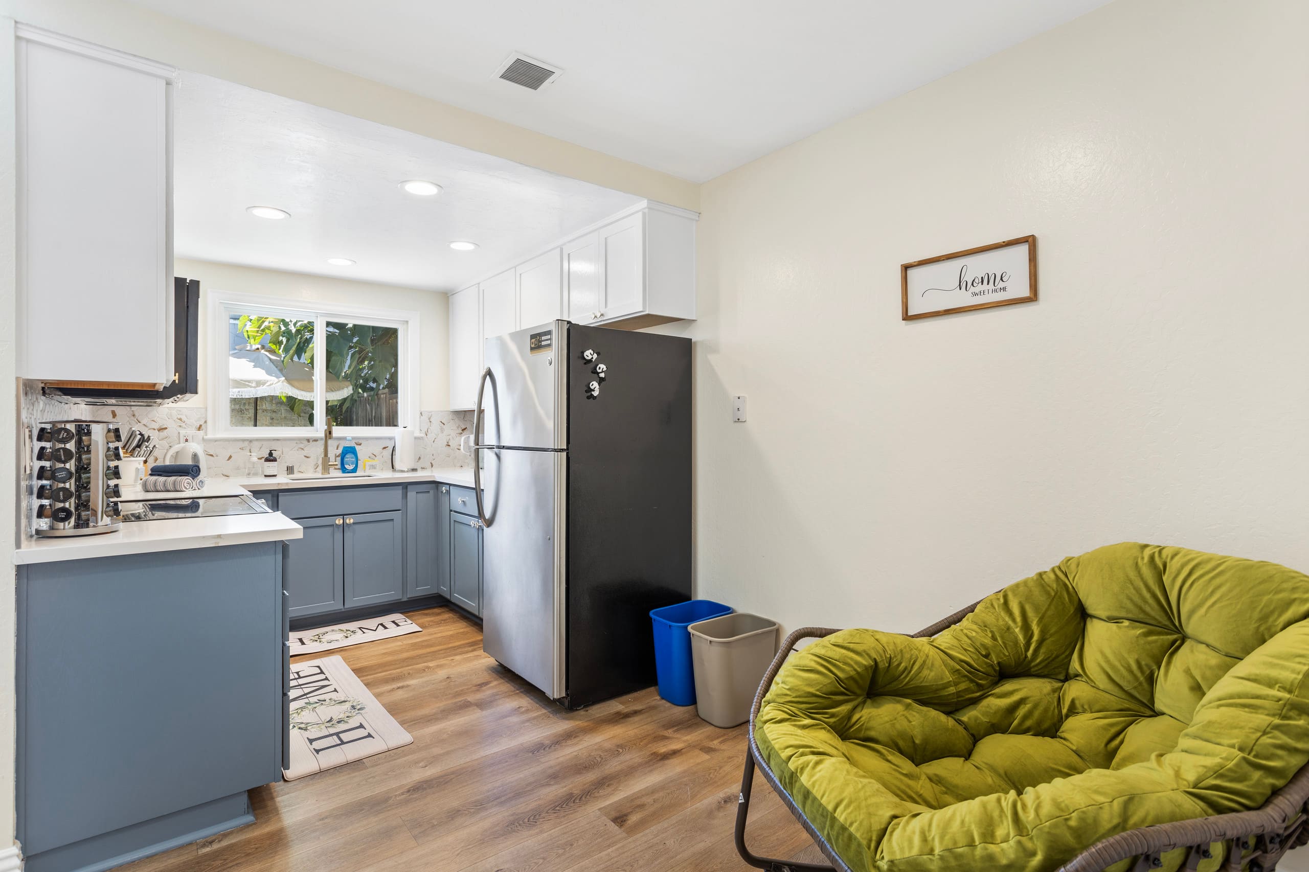 Peaceful 3BR Duplex, Private Yard, Near Tech Hubs - Photo 22