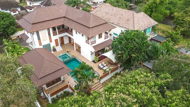 *Private 5br W/ Huge Pool, Jacuzzi, & Garden V45 - Phuket