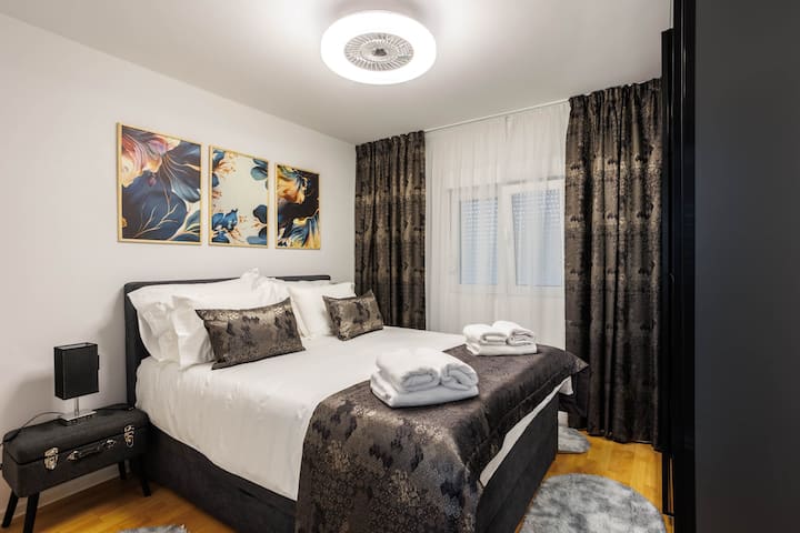 4号卧室– 12平方米，配备标准双人床（160x200厘米）。