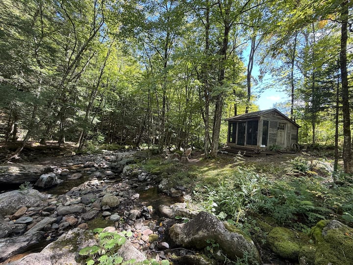 Foote Brook Cabin - Off Grid & On The Rocks - Vermont
