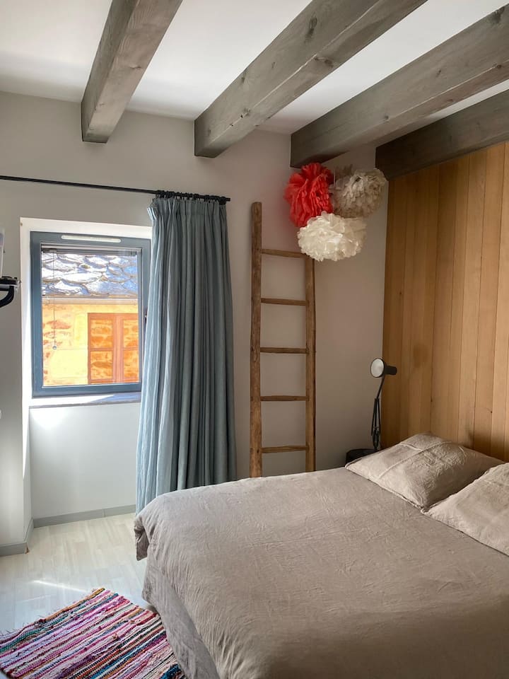 غرفة النوم 2