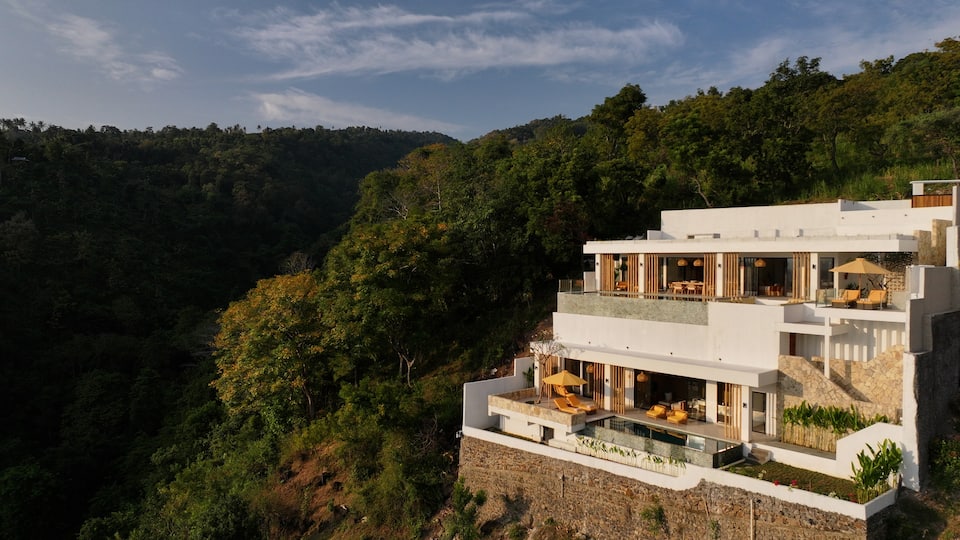 A one-bedroom villa above the Bali Sea, Lovina, Bali, Indonesia, photo 9 of 10