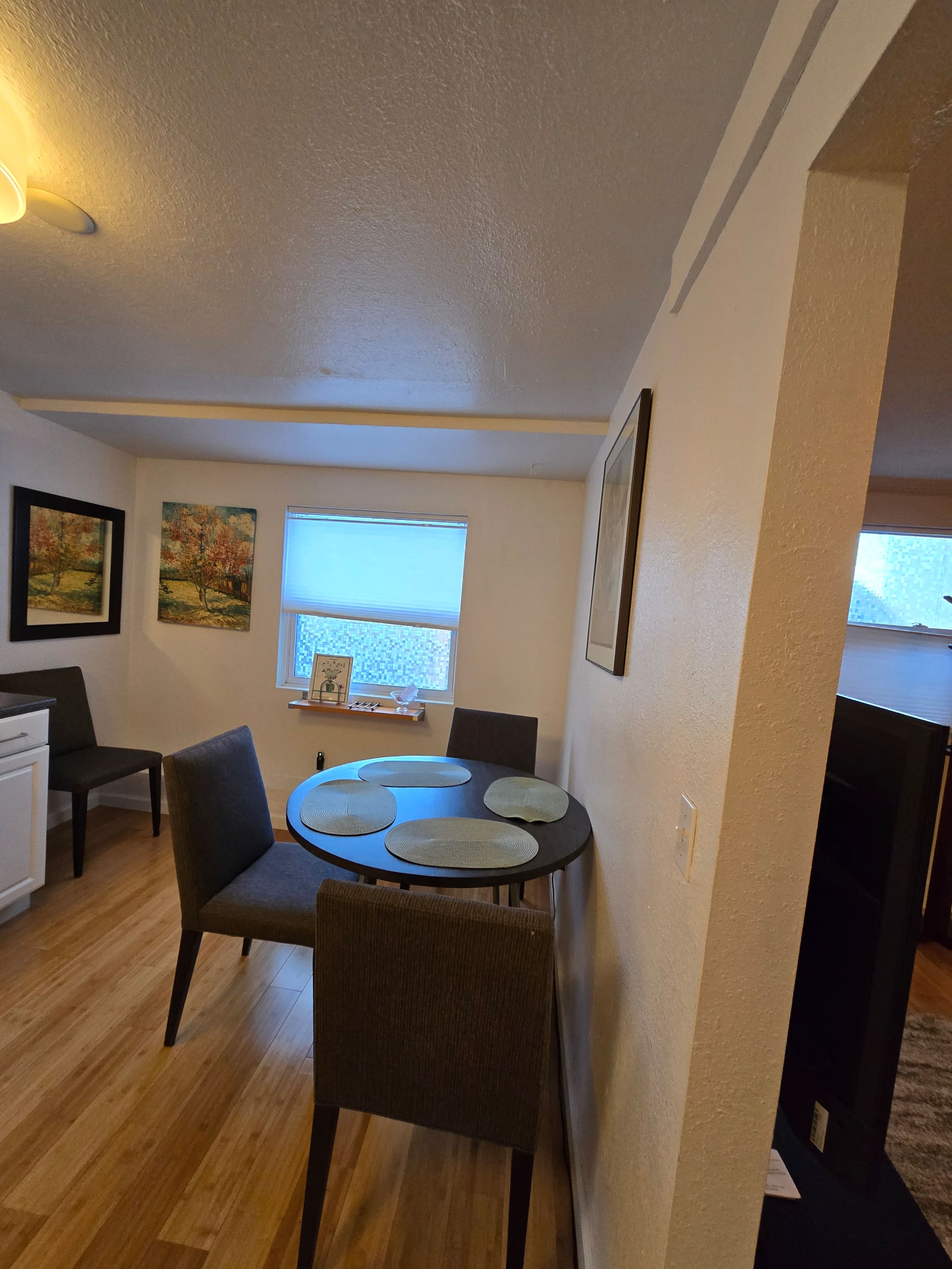 Bernal Apt w/2 queens near 101/280 & Cute Main St - Image 4