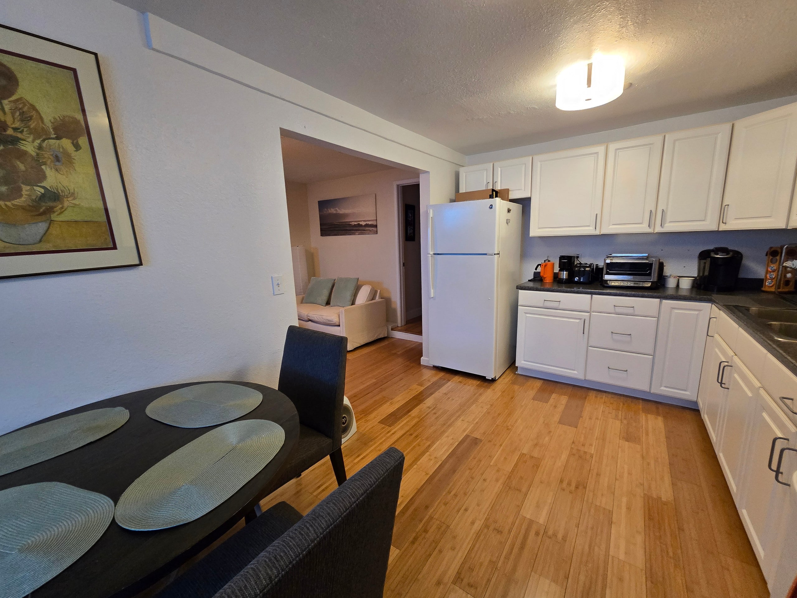 Bernal Apt w/2 queens near 101/280 & Cute Main St - Image 6