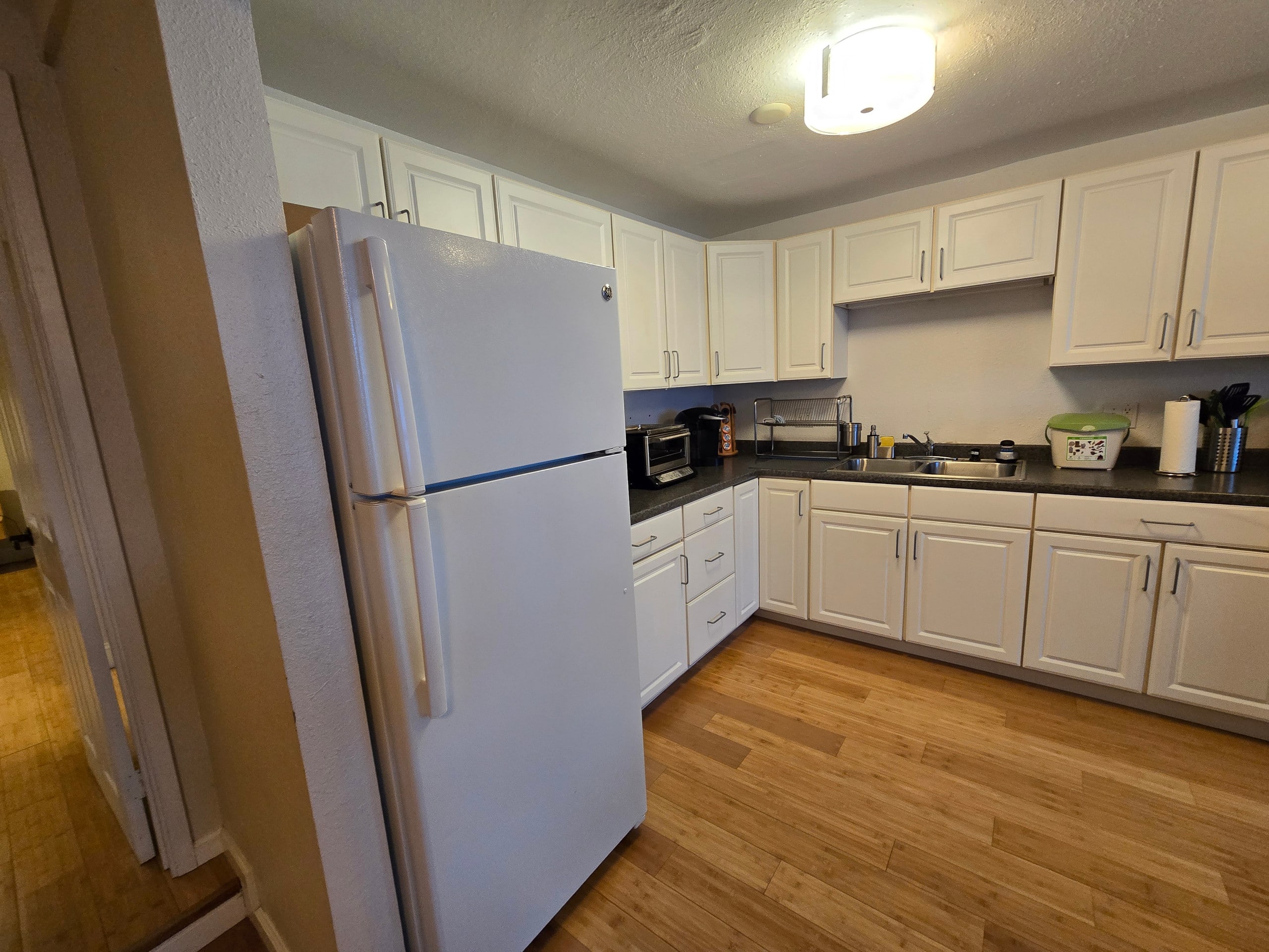 Bernal Apt w/2 queens near 101/280 & Cute Main St - Image 5