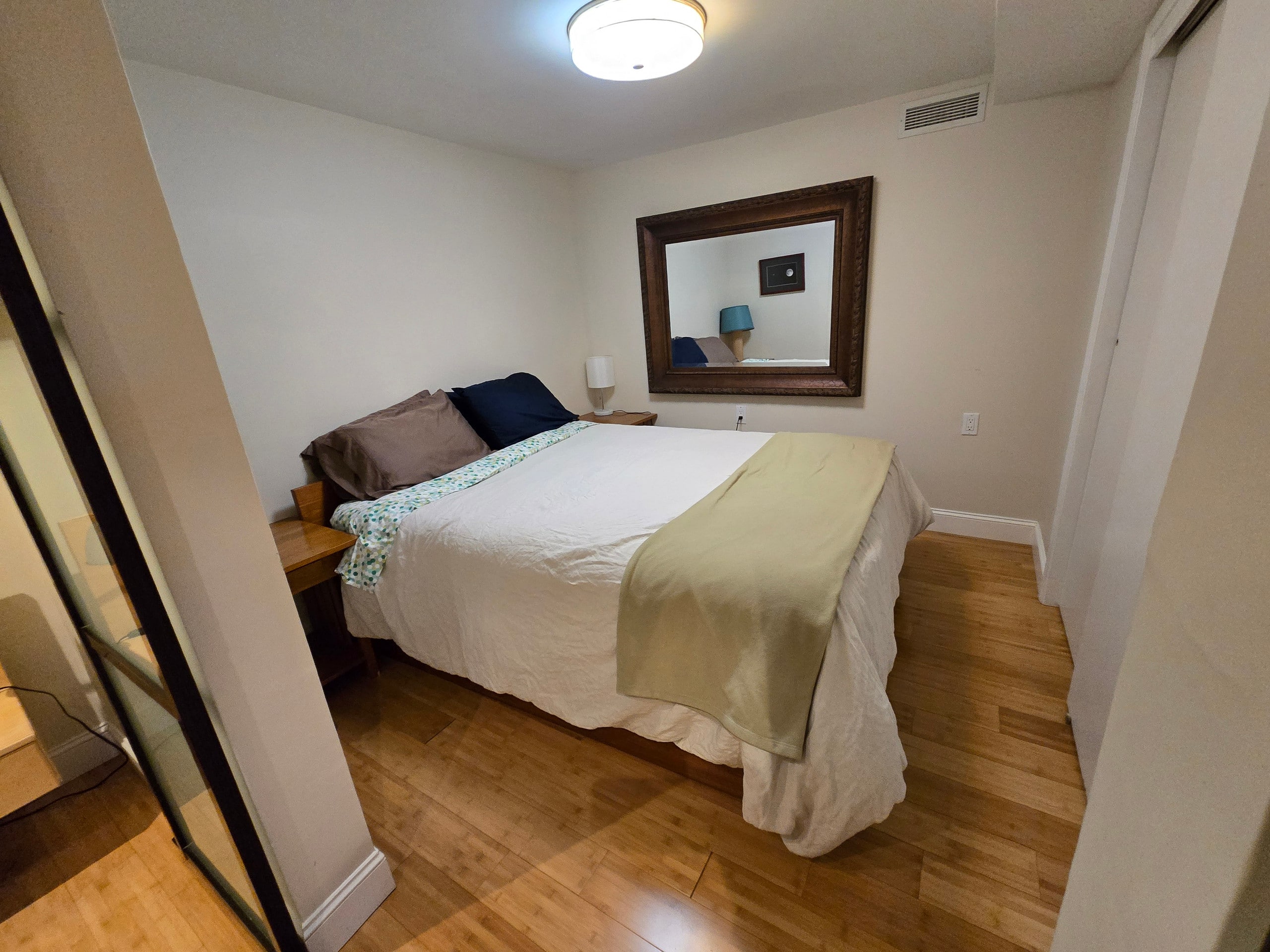 Bernal Apt w/2 queens near 101/280 & Cute Main St - Image 9