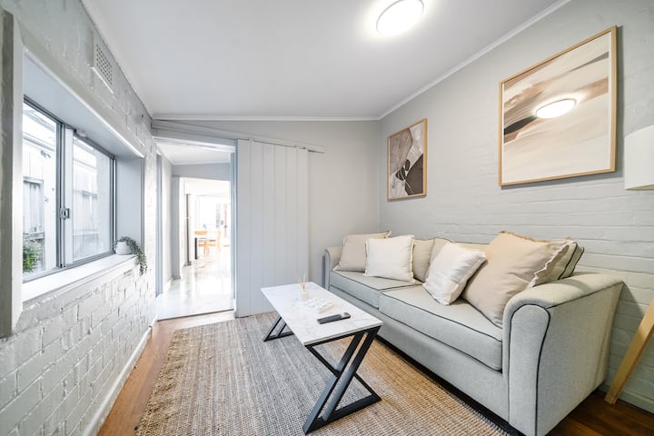3br| 9 Min Walk To Train| Near Gunyamaaquaticpark - Kensington