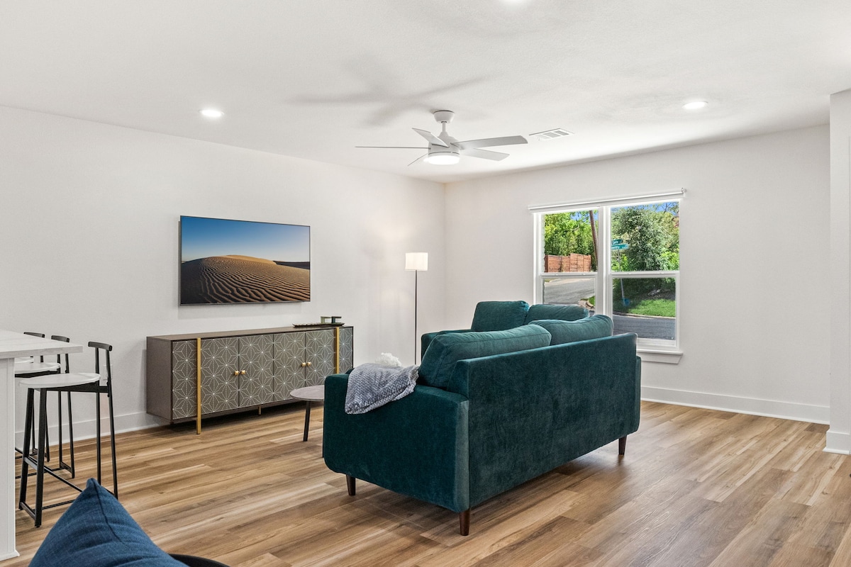 Top performing Airbnb: Brand New! Elegant House 3BR/2BA ~Mueller, DT, UT in Windsor Park