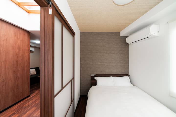 საძინებელი 2