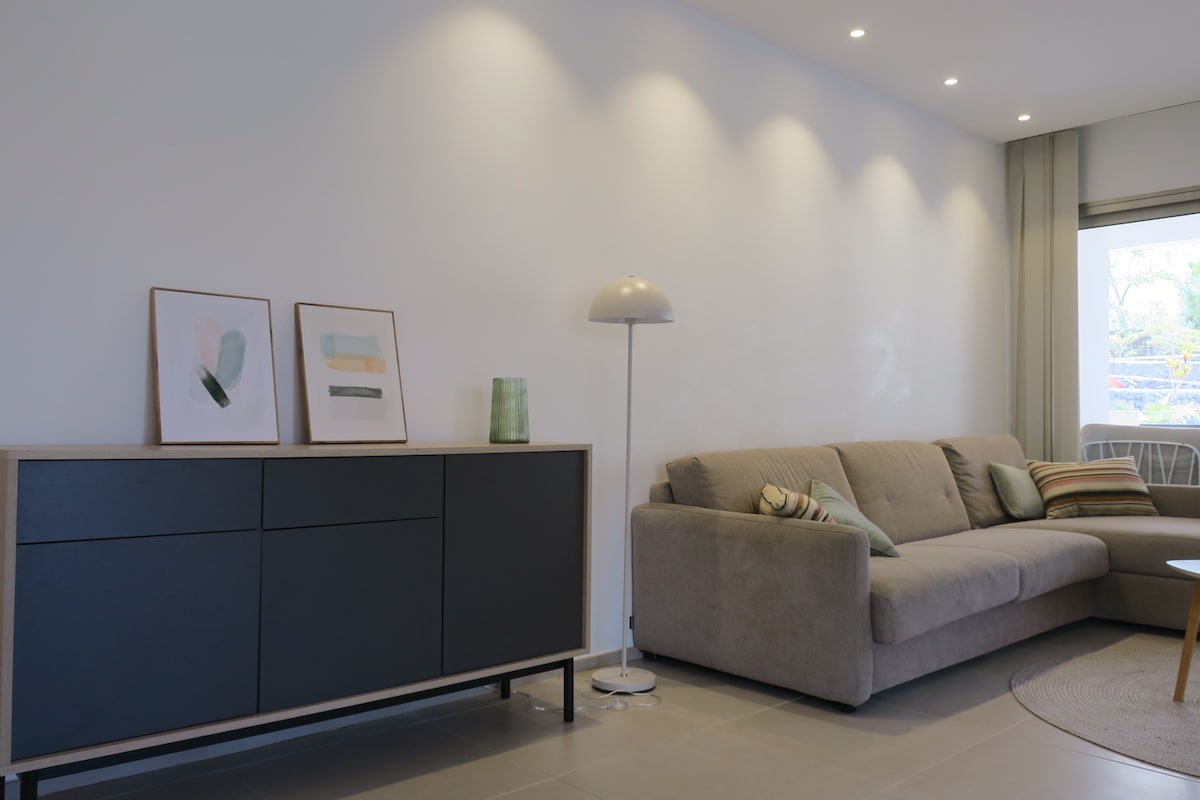 Top performing Airbnb: Luxury 2BR Apartment – Pool View, Palm Mar in Arona