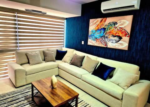 Top performing Airbnb: Apartment w/luxury and style in front TSM stadium in Torreón