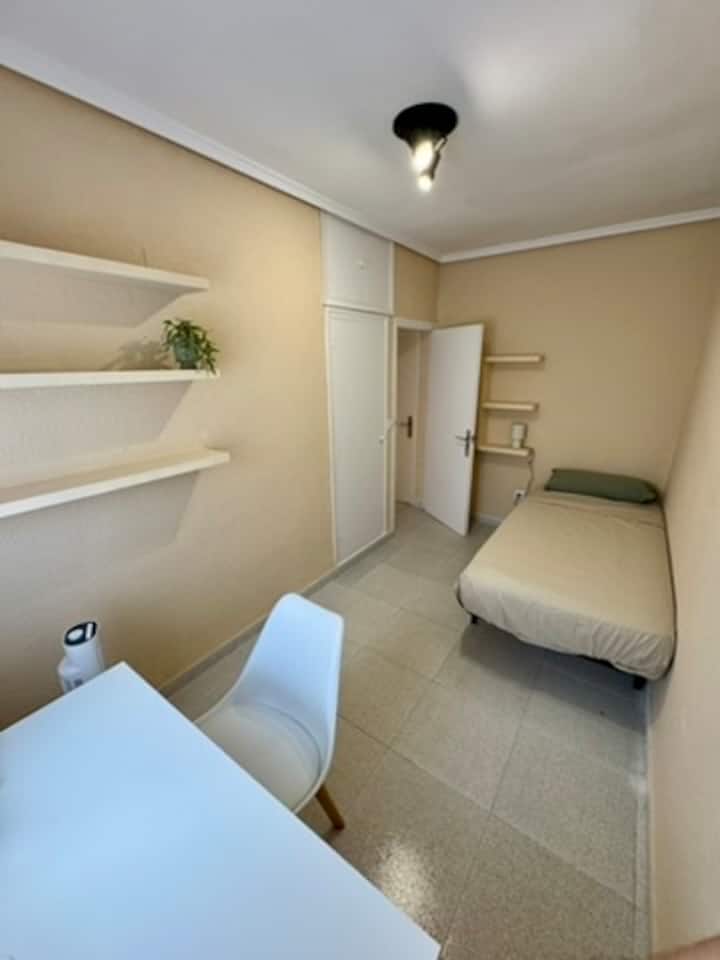 غرفة النوم 2