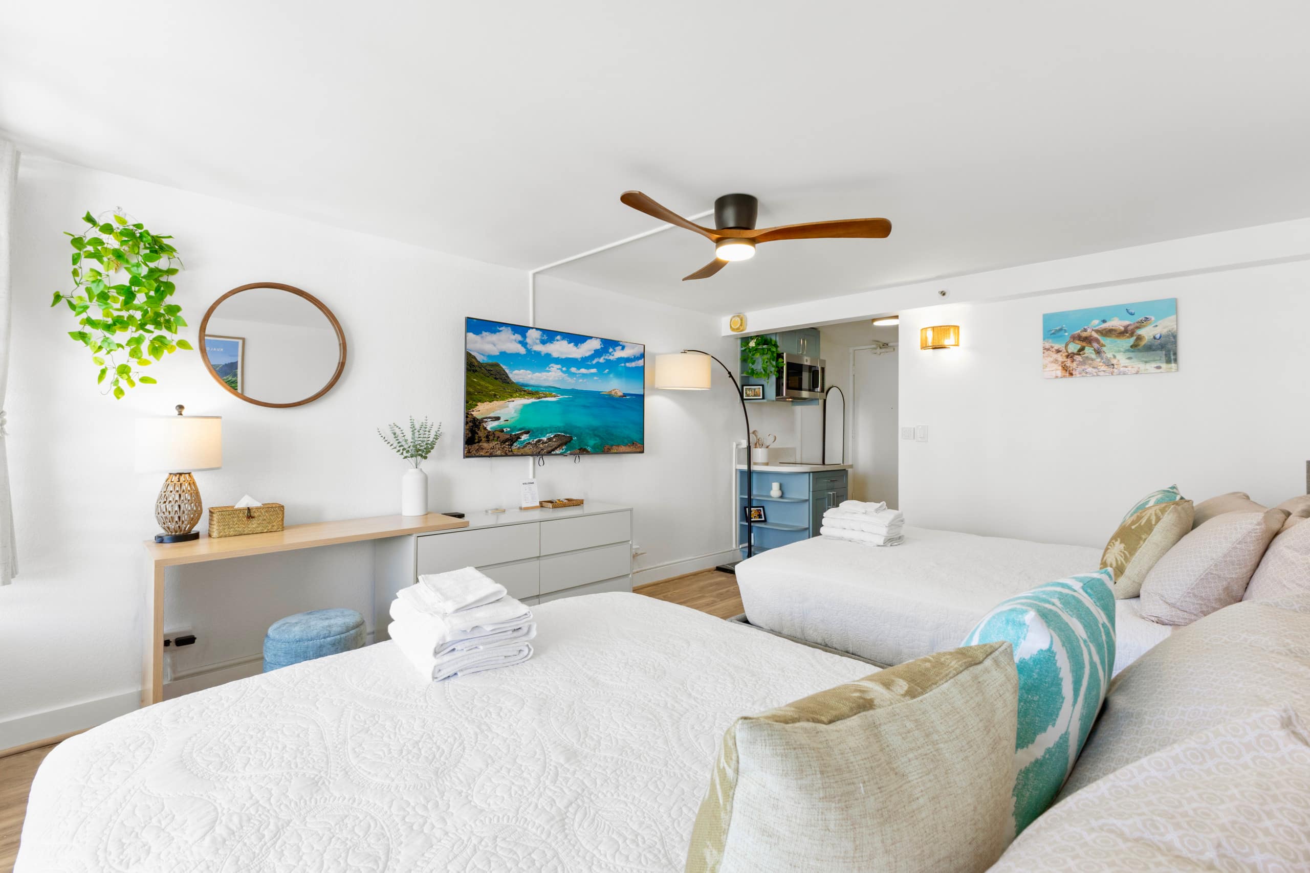 NEW Studio with 2 Queen Beds in Waikiki - Image 1