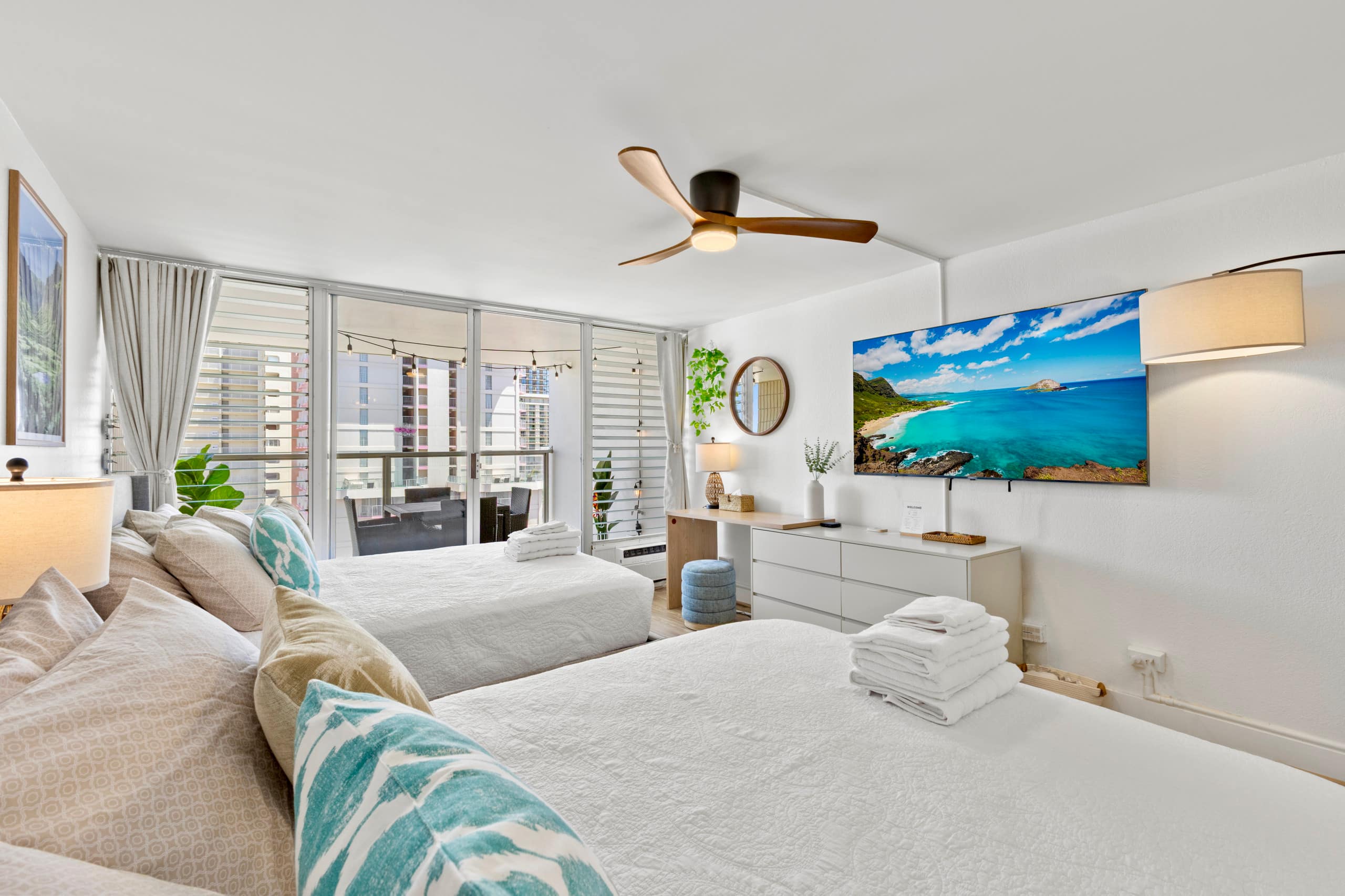 NEW Studio with 2 Queen Beds in Waikiki - Image 19