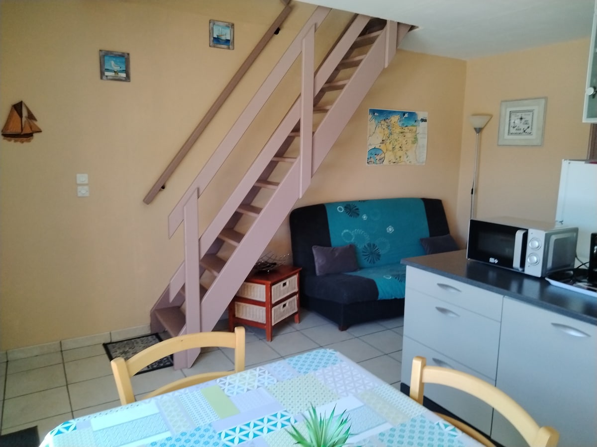 Propriété Airbnb réussie: GITE COTE TERRASSE, between land and sea à Saint Coulomb