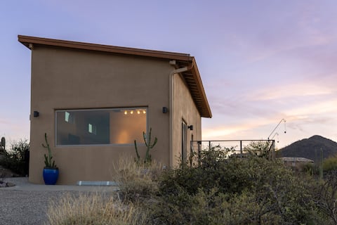 Top Airbnb: Hilltop Guest House with Spectacular Views in Tucson Mountains