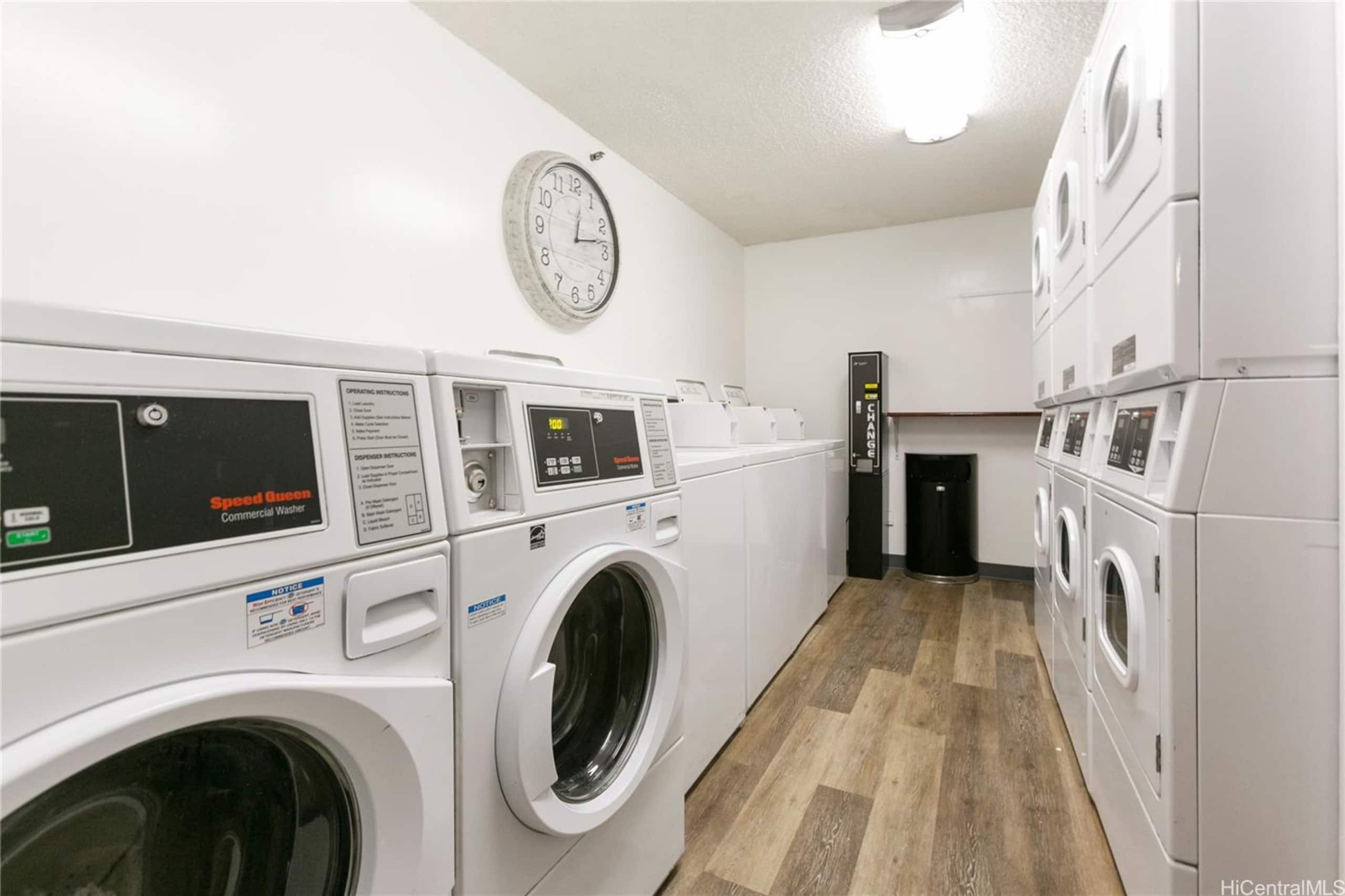 Condo in Honolulu · ★5.0 · 1 bedroom · 2 beds · 1 private bath - Image 7