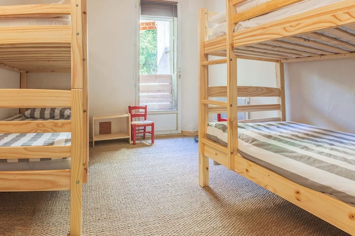 Spavaća soba 12