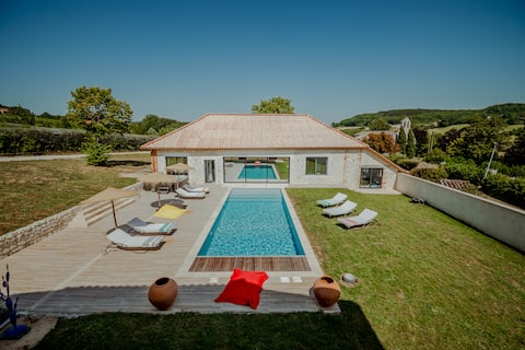 Mas des Vignes – Exceptional location, swimming pool, Jacuzzi