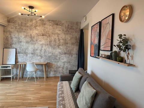 Popular Airbnb listing: Modern condo in Mall of Tripla in Pasila