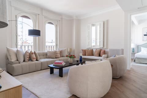 Successful Airbnb property: NEW. Dream Penthouse in Puerta del Sol in Centro