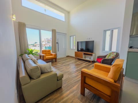 Successful Airbnb property: Heated Pool, Air Conditioning, Soccer, and Billiards in Pardinho