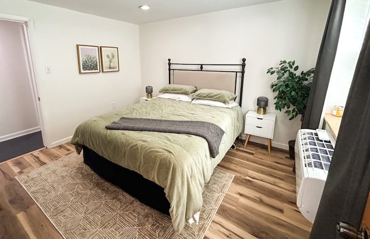 Forest View Getaway - Asheville, NC