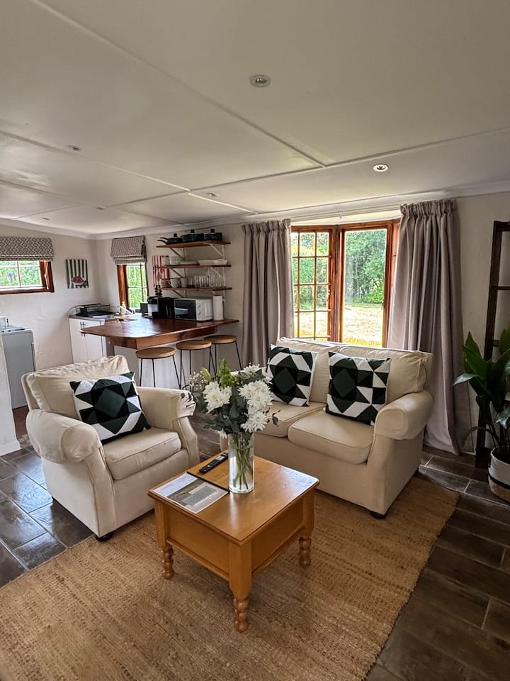 Devonshire Cottage - Nottingham Road