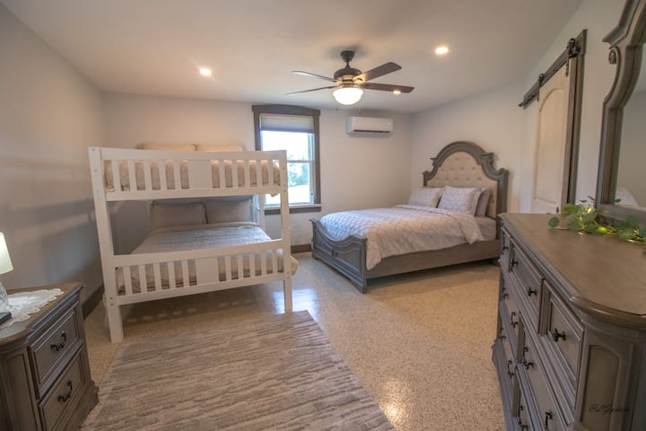 Cama tamaño queen, literas completas